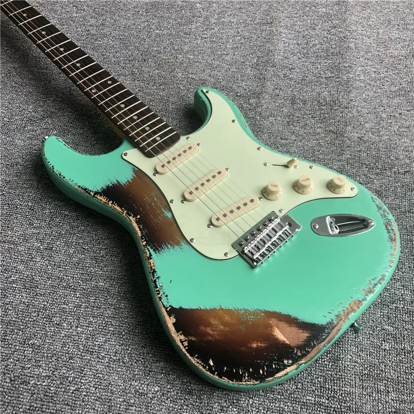 good quality heavy Relic vintage style hand made rosewood fretboard electric guitar
good quality heavy Relic vintage style hand made rosewood fretboard electric guitar
