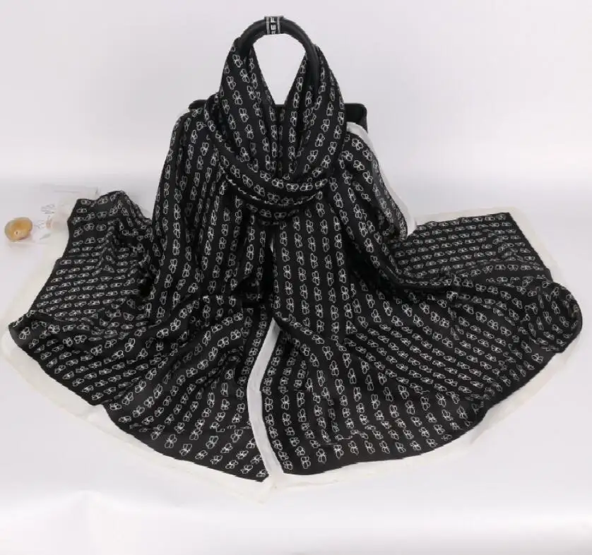 90*180 Long Scarf Lady Butterfly Flower Four Seasons Usable Scarf Supple Air Conditioning Big Shawl
90*180 Long Scarf Lady Butterfly Flower Four Seasons Usable Scarf Supple Air Conditioning Big Shawl