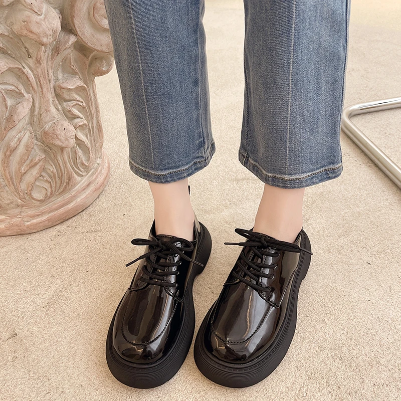 Fall Women's Shoes 2021 Newest Platform All-Match British Style Female Footwear Autumn Oxfords Clogs Preppy Dress Plus Size35-40
Fall Women's Shoes 2021 Newest Platform All-Match British Style Female Footwear Autumn Oxfords Clogs Preppy Dress Plus Size35-40