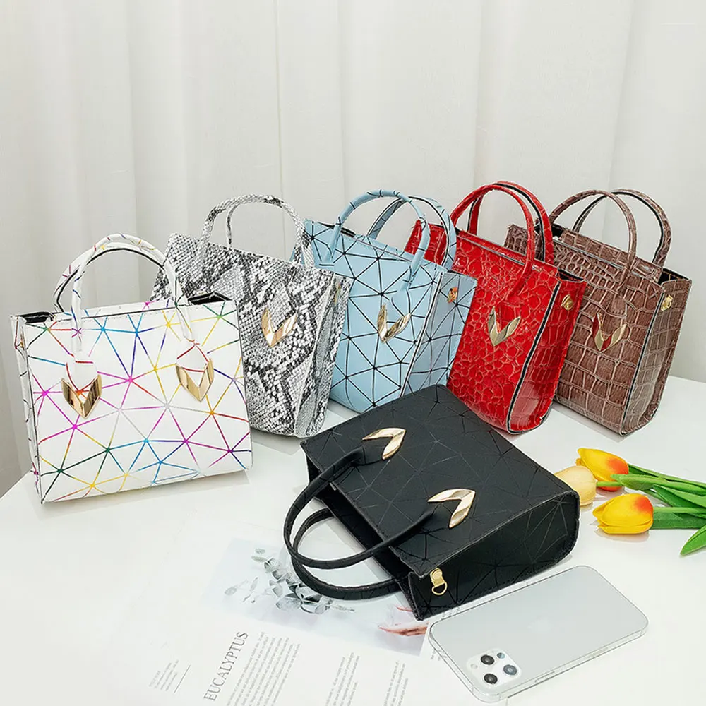 YIXIAO Crocodile Pattern Lingge Shoulder Bags Daily Fashion Crossbody Bags Small Handbag Ladies Casual Party Evening Bags Purse
YIXIAO Crocodile Pattern Lingge Shoulder Bags Daily Fashion Crossbody Bags Small Handbag Ladies Casual Party Evening Bags Purse