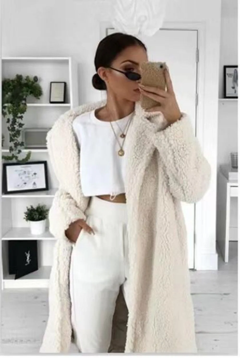 LIBIELIY Pop Autumn Winter Fur Women Nice Casual Loose Solid Long Teddy Coat Female Vintage Thick Fur Jackets Plush Overcoat
LIBIELIY Pop Autumn Winter Fur Women Nice Casual Loose Solid Long Teddy Coat Female Vintage Thick Fur Jackets Plush Overcoat