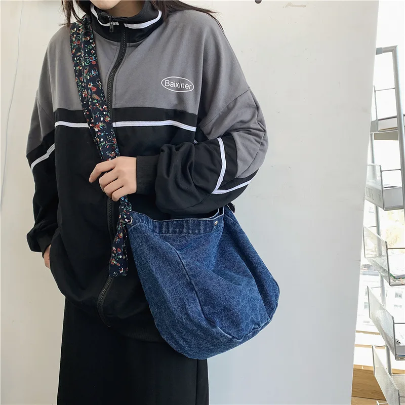 2021 luxury brand design leather messenger bag ladies simple fashion shoulder bag ladies luxury bucket bag small handbag V6
2021 luxury brand design leather messenger bag ladies simple fashion shoulder bag ladies luxury bucket bag small handbag V6