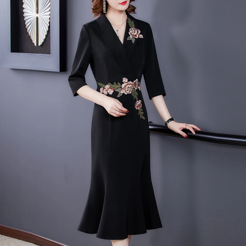 High-end embroidery autumn dress women 2021 autumn new style embroidery fashion temperament office long black fishtail dress
High-end embroidery autumn dress women 2021 autumn new style embroidery fashion temperament office long black fishtail dress