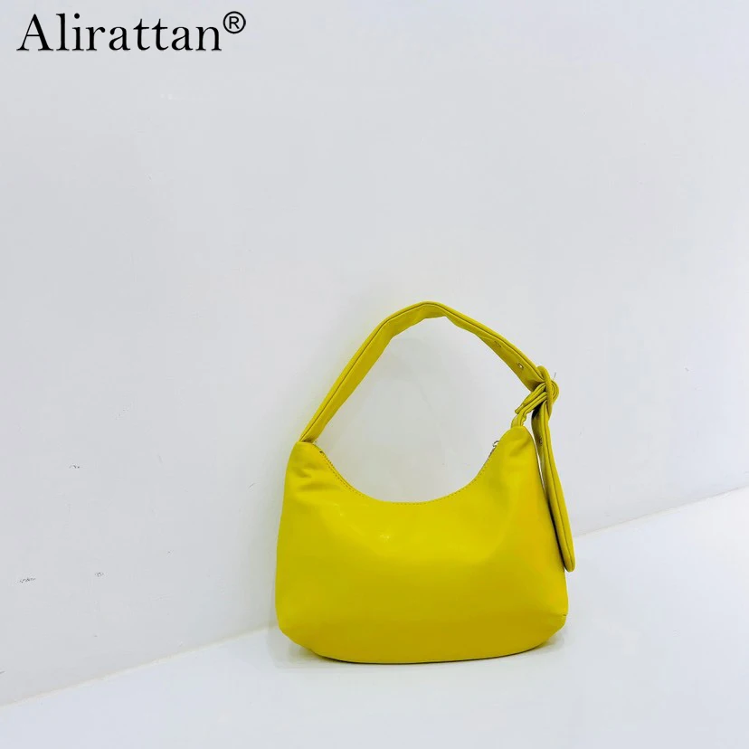 Retro Solid Color PU Leather Shoulder Bags For Women 2021 New Fashion Brand Ladies Soft Leather Handbag Mobile Phone Bag Wallet
Retro Solid Color PU Leather Shoulder Bags For Women 2021 New Fashion Brand Ladies Soft Leather Handbag Mobile Phone Bag Wallet