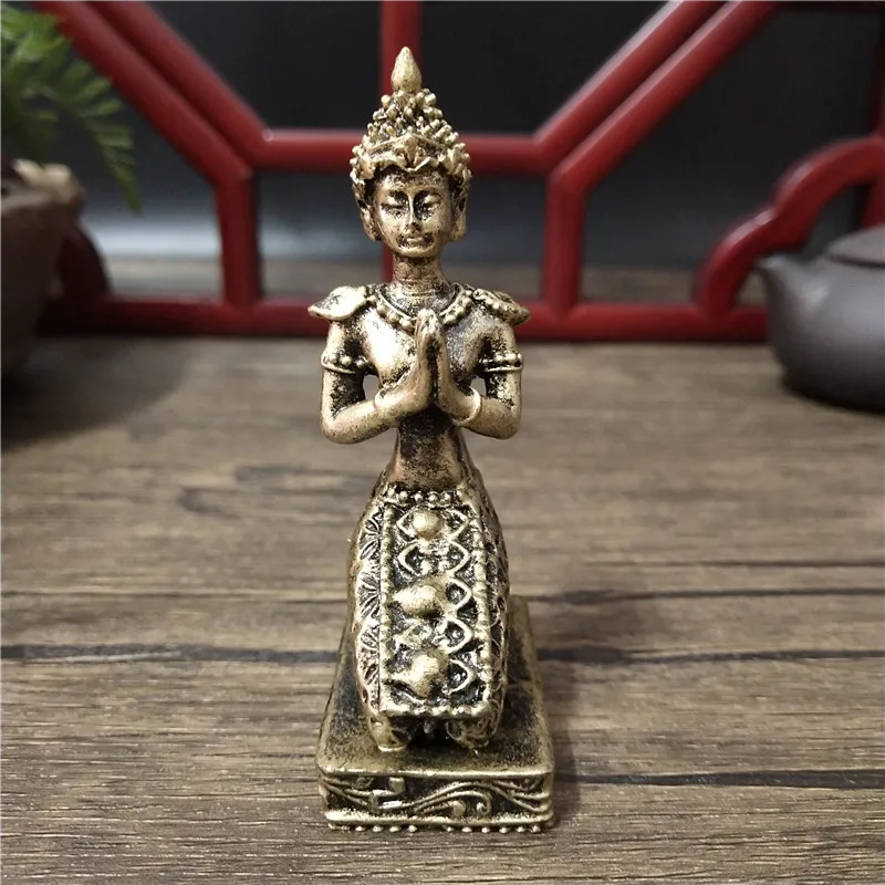 Thailand Buddha Statue Figurines Bronze Color Ornaments Resin Feng Shui Meditation Buddha Sculpture Statues For Home Decoration
Thailand Buddha Statue Figurines Bronze Color Ornaments Resin Feng Shui Meditation Buddha Sculpture Statues For Home Decoration
