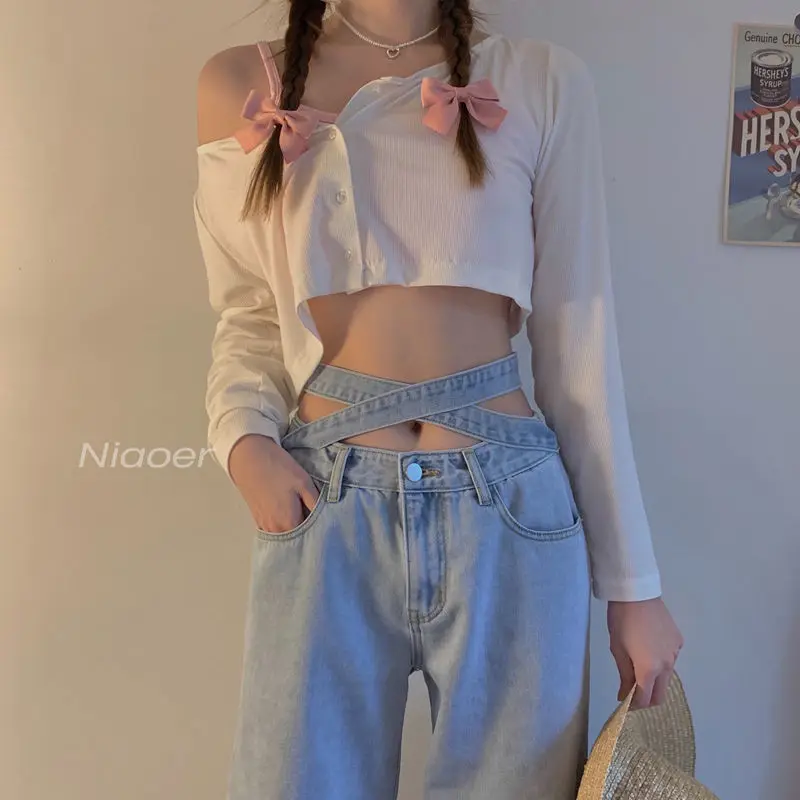 Hot girl wind small waist light blue bandage drag floor Wide Leg Jeans female 2021 summer high waist thin versatile straight
Hot girl wind small waist light blue bandage drag floor Wide Leg Jeans female 2021 summer high waist thin versatile straight