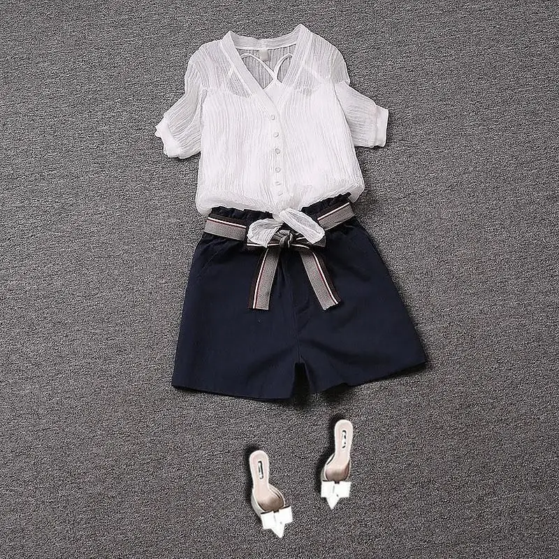 Women Summer New 3 Piece Set Fashion Vintage Short Sleeve Chiffon Shirt + Belt Vest + Shorts Suits Casual Ladies Outfits Q190
Women Summer New 3 Piece Set Fashion Vintage Short Sleeve Chiffon Shirt + Belt Vest + Shorts Suits Casual Ladies Outfits Q190
