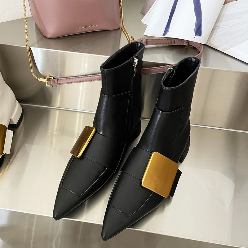 2021 New Autumn Winte Pointed Casual Women's Short Boots Simple Metal Buckle Flat Bottomed Martin Boots Single Boot Q298
2021 New Autumn Winte Pointed Casual Women's Short Boots Simple Metal Buckle Flat Bottomed Martin Boots Single Boot Q298