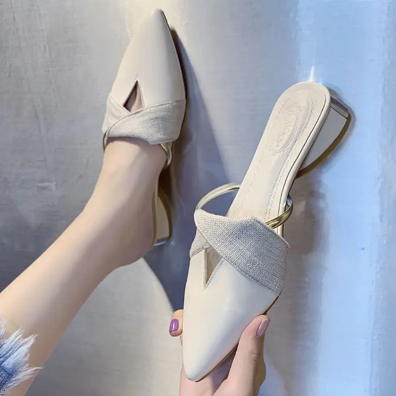 Women's Summer Outdoor Slippers 2021 New Chunky Heel Low Heel Pointed-Toe Semi-Slippers plus Size Muller Shoes
Women's Summer Outdoor Slippers 2021 New Chunky Heel Low Heel Pointed-Toe Semi-Slippers plus Size Muller Shoes