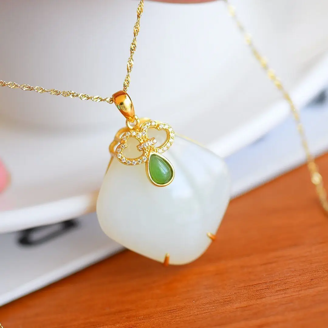 Natural Hotian Jade Pendant Jade Vintage Necklace Women's Chinese Ethnic Style Artistic Cheongsam Ornament luxury pendant
Natural Hotian Jade Pendant Jade Vintage Necklace Women's Chinese Ethnic Style Artistic Cheongsam Ornament luxury pendant
