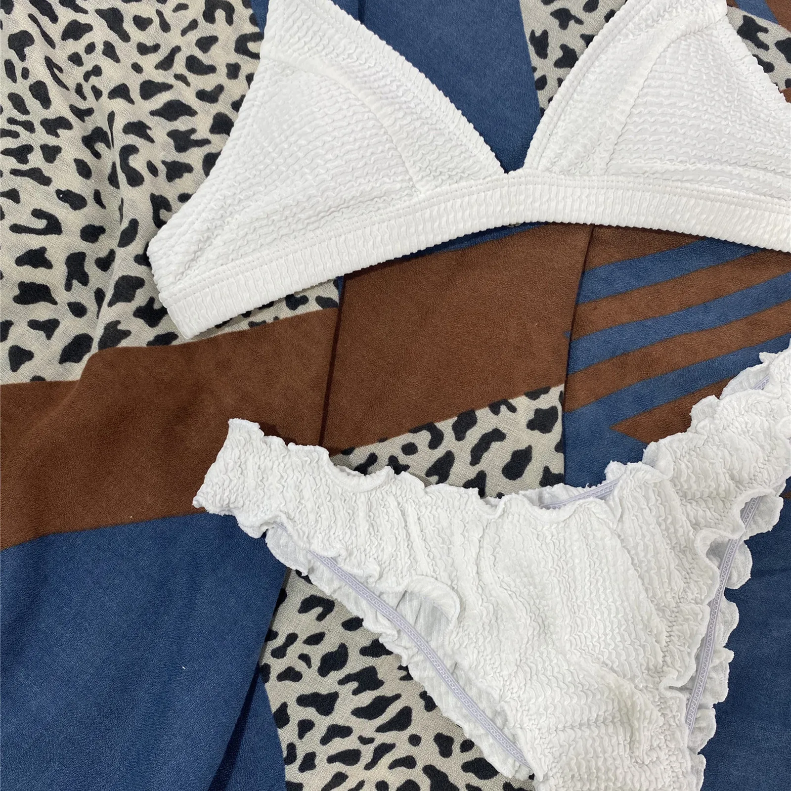 Low Waist Split Swimsuit Women's Split Bikini Set Rib Bar Solid Sexy Swimwear Stroje Kapielowe Damskie
Low Waist Split Swimsuit Women's Split Bikini Set Rib Bar Solid Sexy Swimwear Stroje Kapielowe Damskie