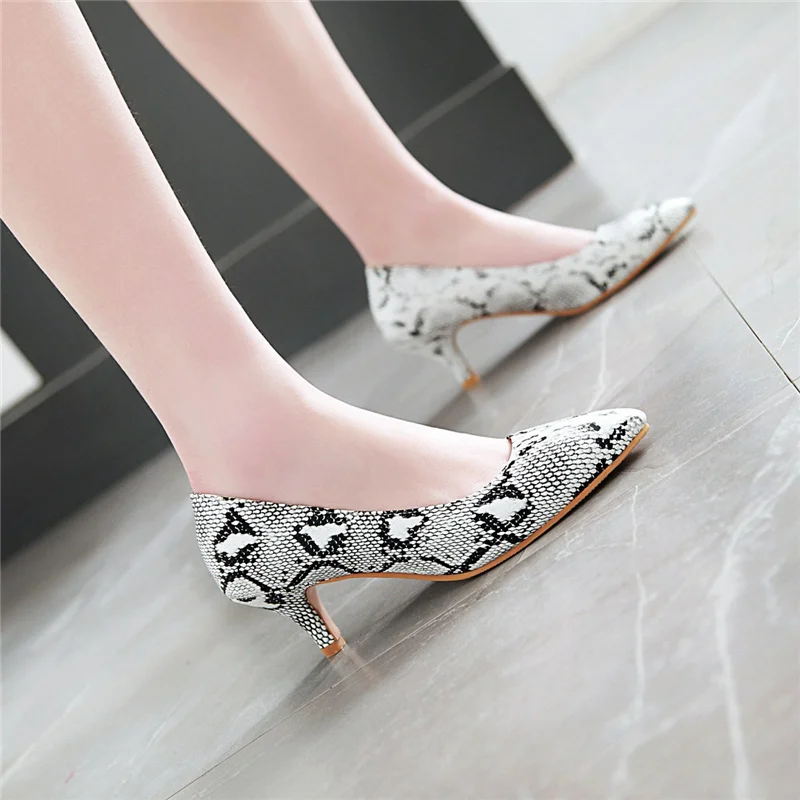 Fashion Women's High Heels Woman Sexy Snake Red Blue Heeled Pumps Party Office Wedding Dress Shoes Ladies Plus Size 43 44 45
Fashion Women's High Heels Woman Sexy Snake Red Blue Heeled Pumps Party Office Wedding Dress Shoes Ladies Plus Size 43 44 45