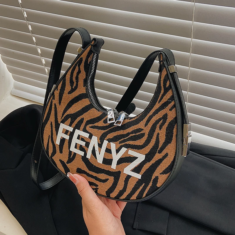 Fashion Design Zebra Pattern High Quality Crossbody Bag for Women 2021 Trend Luxury Handbag Ladies PU Leather Shoulder Bag
Fashion Design Zebra Pattern High Quality Crossbody Bag for Women 2021 Trend Luxury Handbag Ladies PU Leather Shoulder Bag