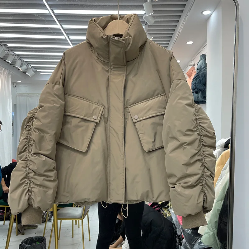 Short Jacket Winter 90% White Duck Down Coat Female Big Pocket Parkas Women Clothes Loose Warm Thicker Work Jackets Snow Manteau
Short Jacket Winter 90% White Duck Down Coat Female Big Pocket Parkas Women Clothes Loose Warm Thicker Work Jackets Snow Manteau