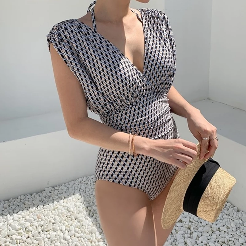 2021 Women One Piece Swimsuit Push Up Sexy Swimwear Korean Style Bathing Suit Vintage Plaid Beach Wear Maillot De Bain Femme
2021 Women One Piece Swimsuit Push Up Sexy Swimwear Korean Style Bathing Suit Vintage Plaid Beach Wear Maillot De Bain Femme