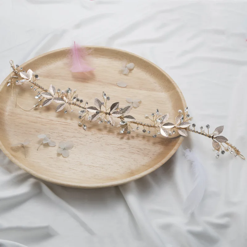 Speed sell tong hot bride headdress copper leaves hair hoop diamond tiara elegant the bride bridesmaid hair accessories
Speed sell tong hot bride headdress copper leaves hair hoop diamond tiara elegant the bride bridesmaid hair accessories