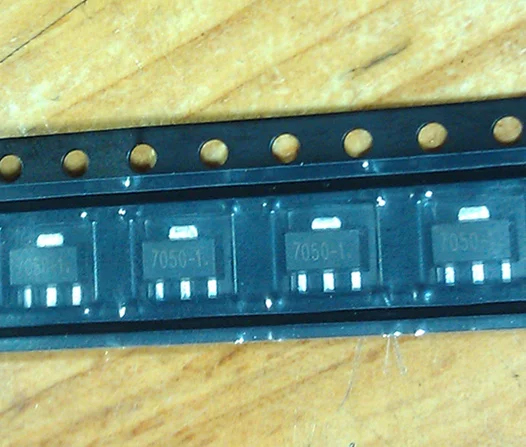 Original 40pcs/ HT7050A-1 HT7050-1 7050 SOT89
Original 40pcs/ HT7050A-1 HT7050-1 7050 SOT89