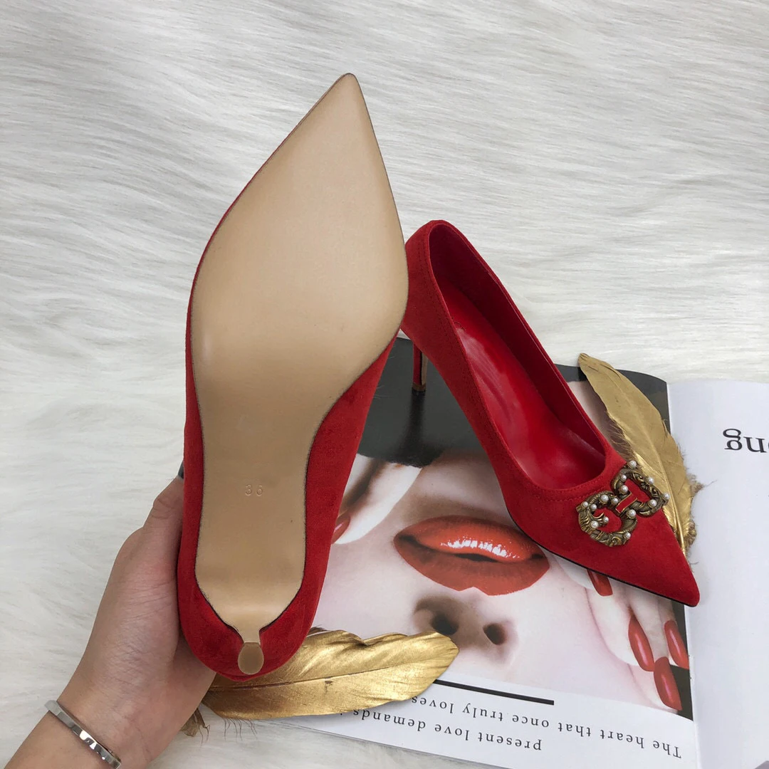 Ladies Luxury Wedding Party High Heels Women Brand Pearl Metal Decoration Pumps Sexy Designer Fashion Stiletto Shoes New 2021
Ladies Luxury Wedding Party High Heels Women Brand Pearl Metal Decoration Pumps Sexy Designer Fashion Stiletto Shoes New 2021