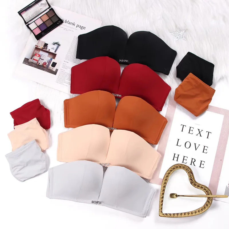 One Piece Strapless Gathered Bra Anti-Skid European And American Quadrangle Cup With Bra OnThe Same Underwear
One Piece Strapless Gathered Bra Anti-Skid European And American Quadrangle Cup With Bra OnThe Same Underwear