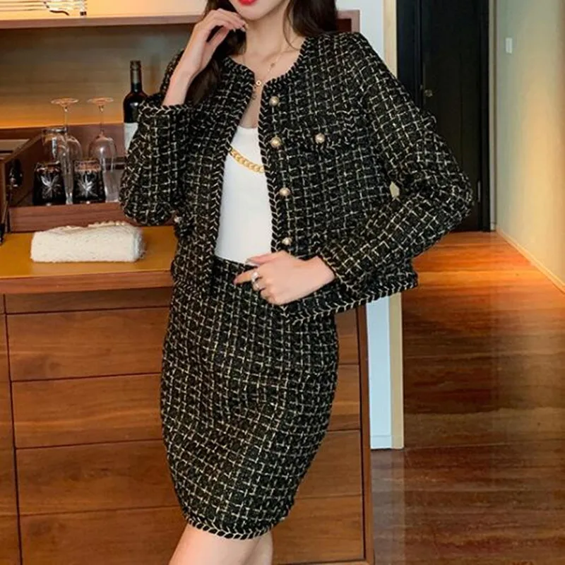 Women Tweed Jacket Suit Korean Chic Coat + Skirt Offices Two Piece Set 2021 Autumn Winter New Fashion Business Ladies Tweed Suit
Women Tweed Jacket Suit Korean Chic Coat + Skirt Offices Two Piece Set 2021 Autumn Winter New Fashion Business Ladies Tweed Suit