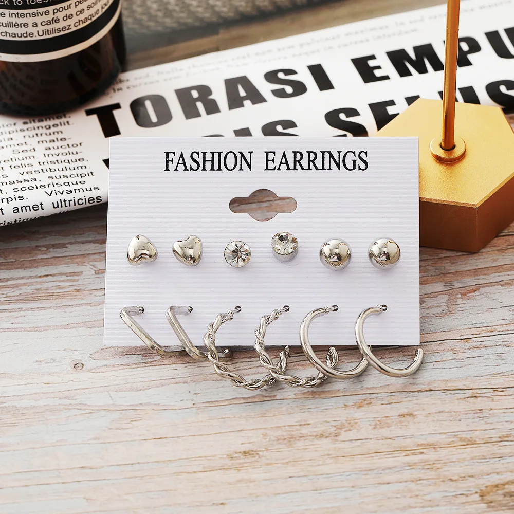 Retro Silver Color Earring Set for Women Fashion Pearl Crystal Love Heart Geometry Metal Drop Earrings Wedding Jewelry серьги
Retro Silver Color Earring Set for Women Fashion Pearl Crystal Love Heart Geometry Metal Drop Earrings Wedding Jewelry серьги