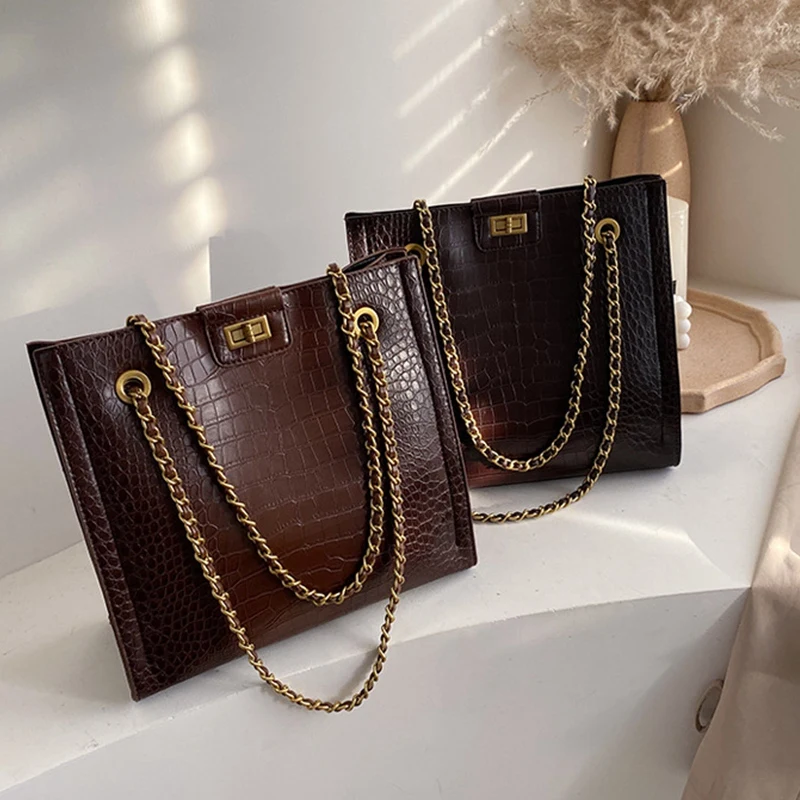 Crocodile Pattern Crossbody Bag High Quality Leather Women's Handbag Lock Chain Shoulder Messenger Bag
Crocodile Pattern Crossbody Bag High Quality Leather Women's Handbag Lock Chain Shoulder Messenger Bag