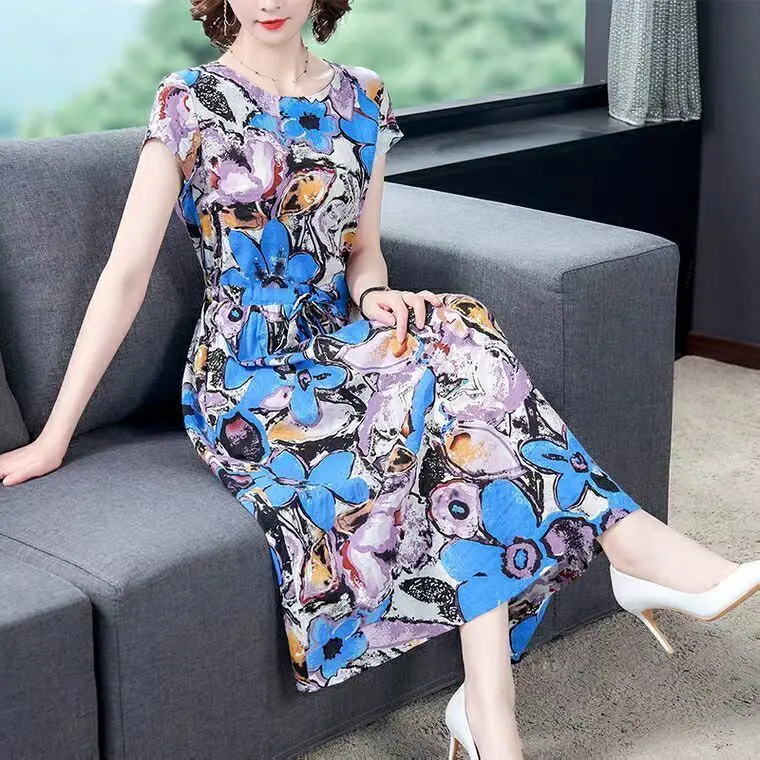 2021 Summer Short Sleeve Mid Long Length Women Dress New Korean Style Print Plus Size Middle Age Mother Dress Fashion Skirts L11
2021 Summer Short Sleeve Mid Long Length Women Dress New Korean Style Print Plus Size Middle Age Mother Dress Fashion Skirts L11