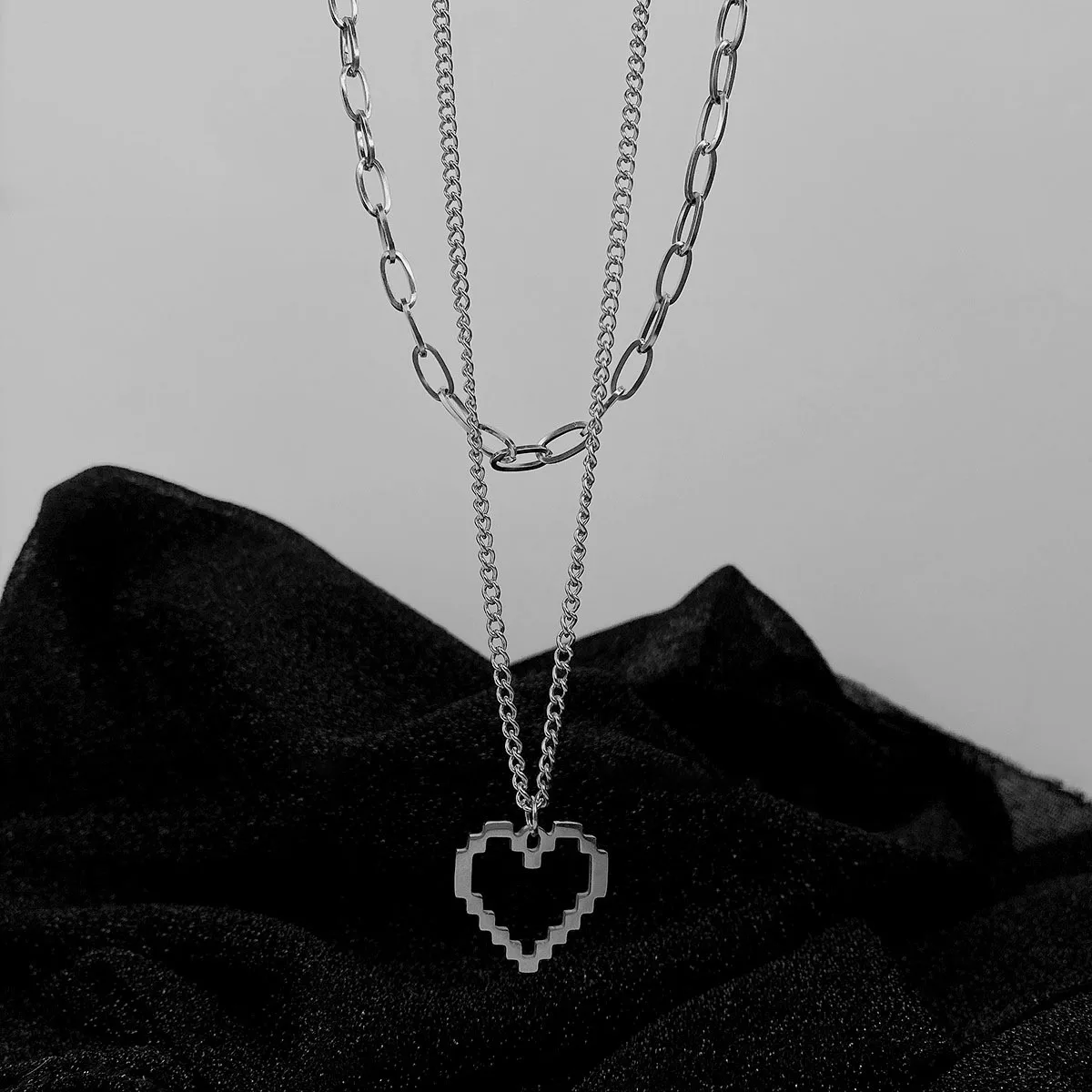 New 2021 Hip Hop Punk Mosaic Heart Pendant Necklace Fashion Pendant Jewelry for Men Women Party Jewelry Gifts
New 2021 Hip Hop Punk Mosaic Heart Pendant Necklace Fashion Pendant Jewelry for Men Women Party Jewelry Gifts