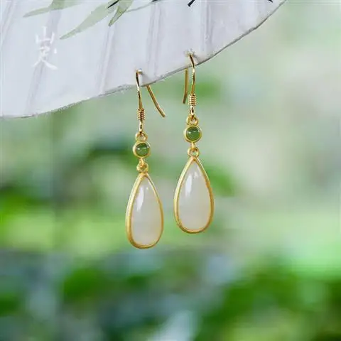 Siyuqi Natural Hetian Jade White Jade Drop Shape Earrings 925 Sterling Silver Jade Eardrops Classical Simple Elegant
Siyuqi Natural Hetian Jade White Jade Drop Shape Earrings 925 Sterling Silver Jade Eardrops Classical Simple Elegant