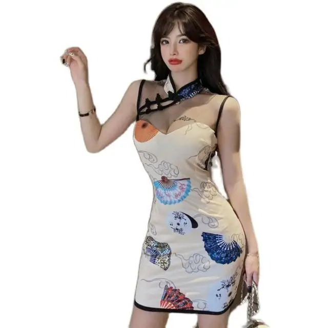 2021 spring and summer new net red Chinese style sexy mesh stitching improved cheongsam dress
2021 spring and summer new net red Chinese style sexy mesh stitching improved cheongsam dress