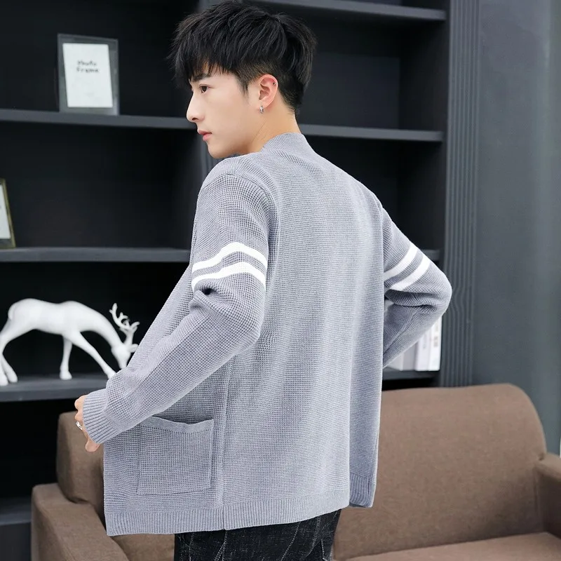 Korean Brand New Autumn Thin Mens Casual Knitted Sweaters Fashion Long Sleeve Pockets Slim Plus Size Male Open Stitch Streetwear
Korean Brand New Autumn Thin Mens Casual Knitted Sweaters Fashion Long Sleeve Pockets Slim Plus Size Male Open Stitch Streetwear