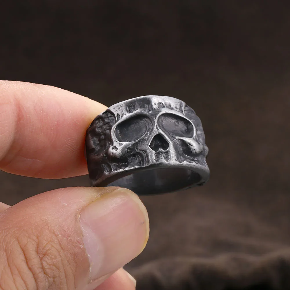 Coconal Men Punk Vintage Skeleton Skull Finger Ring Band Gothic Women Biker Night Club Party Ring Gun Black Rock Hip Hop Ring
Coconal Men Punk Vintage Skeleton Skull Finger Ring Band Gothic Women Biker Night Club Party Ring Gun Black Rock Hip Hop Ring