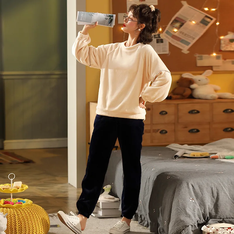 Pajamas For Women Winter Autumn Long-Sleeved Trousers Coral Fleece Casual Plain Warm Home Service Pyjama Sleepwear Set
Pajamas For Women Winter Autumn Long-Sleeved Trousers Coral Fleece Casual Plain Warm Home Service Pyjama Sleepwear Set