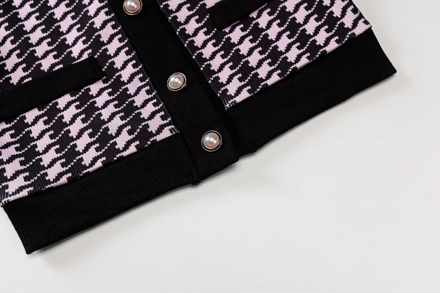 2021 Spring Pink Houndstooth Two Pieces Dress Set Women Vintage Long Sleeve Cardigan Mini Skirt Sets Elegant Outfits Hot
2021 Spring Pink Houndstooth Two Pieces Dress Set Women Vintage Long Sleeve Cardigan Mini Skirt Sets Elegant Outfits Hot