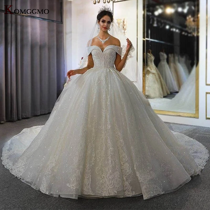 2021 New Arrival Off the Shoulder Embroidery Appliques Tulle Bridal Ball Gown Luxury Sweetheart Neck Lace Up Wedding Dress
2021 New Arrival Off the Shoulder Embroidery Appliques Tulle Bridal Ball Gown Luxury Sweetheart Neck Lace Up Wedding Dress