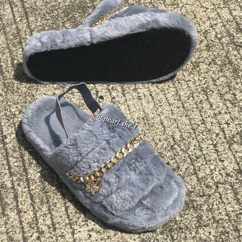 2021 New Ladies Designer Furry slippers Outside shoes designer slippers famous brands Comfortable Faux Fox fur Winter slippers
2021 New Ladies Designer Furry slippers Outside shoes designer slippers famous brands Comfortable Faux Fox fur Winter slippers