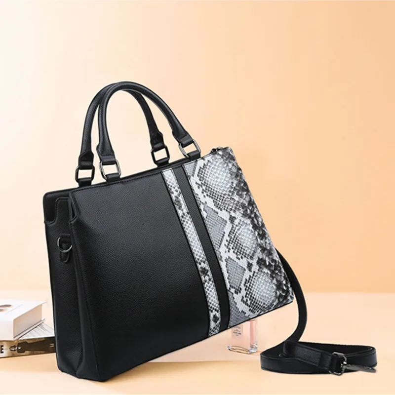 Luxury Designer Handbags High Quality Women Shoulder Messenger Bags Large Capacity Bucket Bags Simple Ladies Crossbody Bags Sac 
Luxury Designer Handbags High Quality Women Shoulder Messenger Bags Large Capacity Bucket Bags Simple Ladies Crossbody Bags Sac