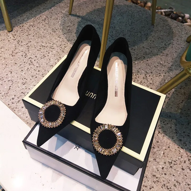 Size 33-42 Beautiful Rhinestone Spring Fashion Sexy Party Wedding High Heel Shoes Microfiber Women Heels Shoes Heel 4/6/8CM
Size 33-42 Beautiful Rhinestone Spring Fashion Sexy Party Wedding High Heel Shoes Microfiber Women Heels Shoes Heel 4/6/8CM