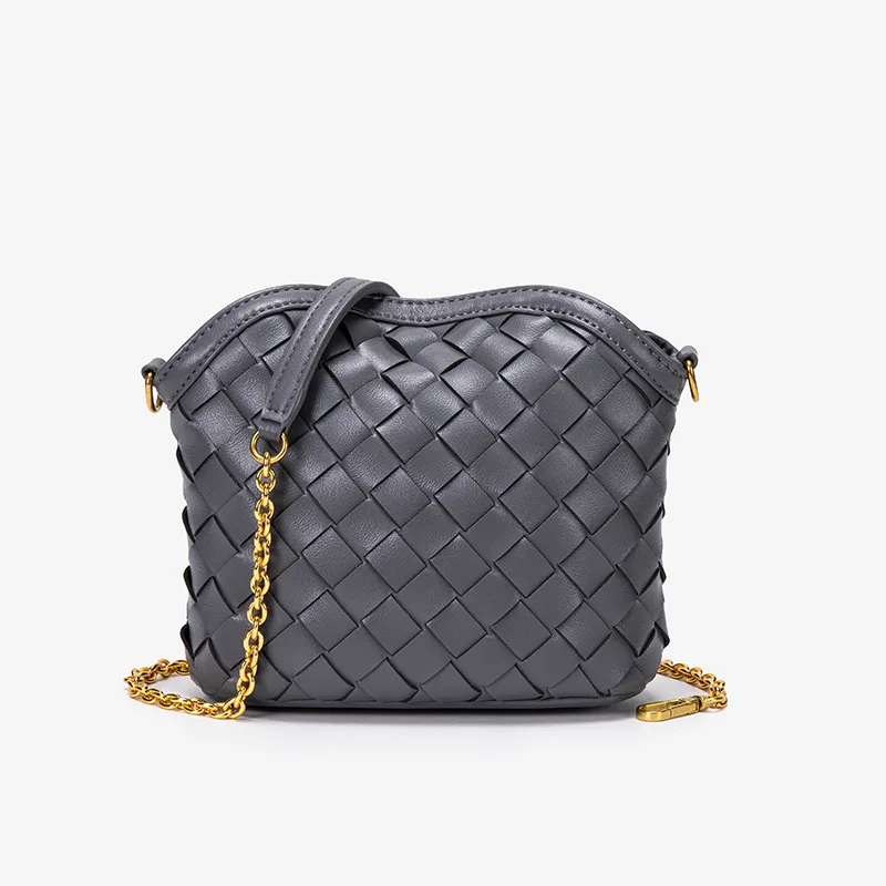Women's bag 2021 new Korean Woven Bag Mini chain women's bag women's magnetic buckle shoulder bag slant span bag
Women's bag 2021 new Korean Woven Bag Mini chain women's bag women's magnetic buckle shoulder bag slant span bag