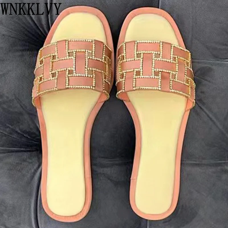 New flat heel Slippers Female open Toe Ribbon weaving Sandals 2022 Summer beach shoes Outdoor Casual flipflops for ladies
New flat heel Slippers Female open Toe Ribbon weaving Sandals 2022 Summer beach shoes Outdoor Casual flipflops for ladies