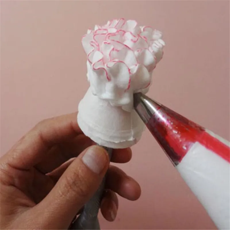 100Pcs/Pack Kitchen Glutinous Rice Cake Decorating Care Rose Flower Piping Care Dessert Decor Kitchen Cake Baking Tools Decor
100Pcs/Pack Kitchen Glutinous Rice Cake Decorating Care Rose Flower Piping Care Dessert Decor Kitchen Cake Baking Tools Decor