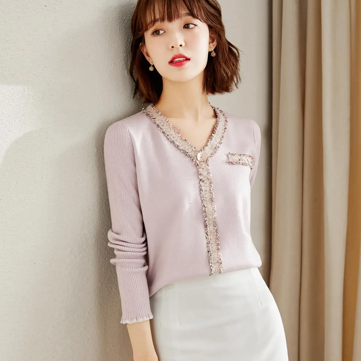 Свитер женский, с V-образным вырезом, осень 2021
Свитер женский, с V-образным вырезом, осень 2021