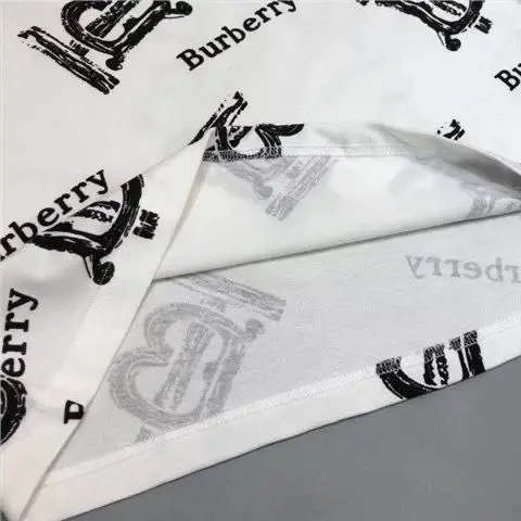 2021 Summer New Light Luxury Letter Short Sleeve Casual Versatile Round Neck Fashion Men and Women Couples Same T-Shirt 
2021 Summer New Light Luxury Letter Short Sleeve Casual Versatile Round Neck Fashion Men and Women Couples Same T-Shirt