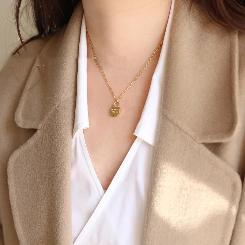 100% 316L Stainless Steel Padlock Lock Charm Necklace Gold Metal Mini Lock Charms Choker Collares Collier Femme
100% 316L Stainless Steel Padlock Lock Charm Necklace Gold Metal Mini Lock Charms Choker Collares Collier Femme