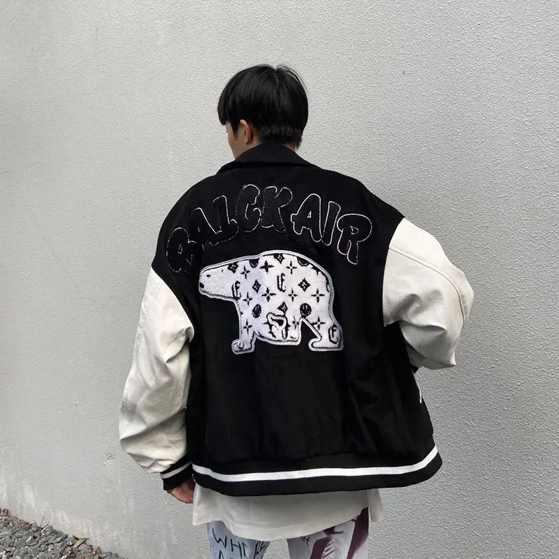Polar bear embroidered baseball suit sports coat men's 2021 spring new functional stitching retro casual jacket
Polar bear embroidered baseball suit sports coat men's 2021 spring new functional stitching retro casual jacket