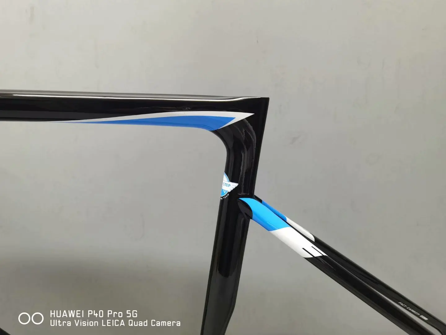 2020 NEW black color SL6 bike carbon road frame threaded BSA BB30 PF30 bottom bracket 700C road bicyle frameset
2020 NEW black color SL6 bike carbon road frame threaded BSA BB30 PF30 bottom bracket 700C road bicyle frameset