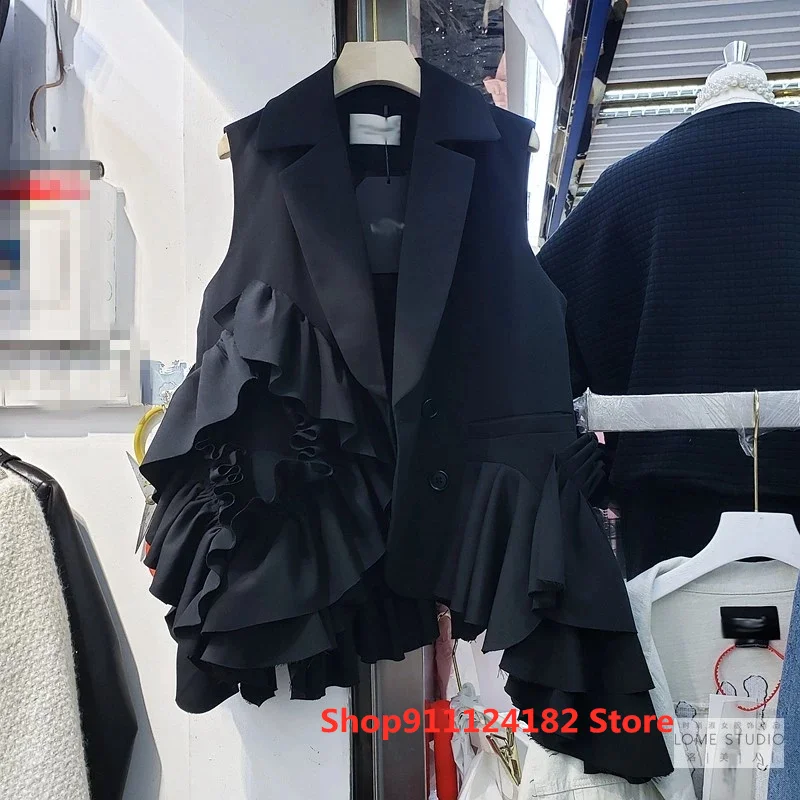 European station 2021 Spring New Suit Collar Irregular Pleated Ruffle Stitching Sleeveless Vest Jacket Female
European station 2021 Spring New Suit Collar Irregular Pleated Ruffle Stitching Sleeveless Vest Jacket Female