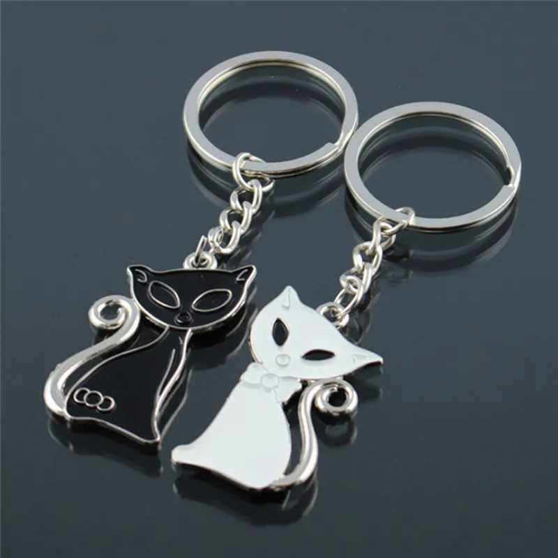 Alloy Enamel Auto Ring For Car Auto Key Chain Cat Keychain Valentine's Day Gift For Couple Lovers 9*3*0.2CM
Alloy Enamel Auto Ring For Car Auto Key Chain Cat Keychain Valentine's Day Gift For Couple Lovers 9*3*0.2CM