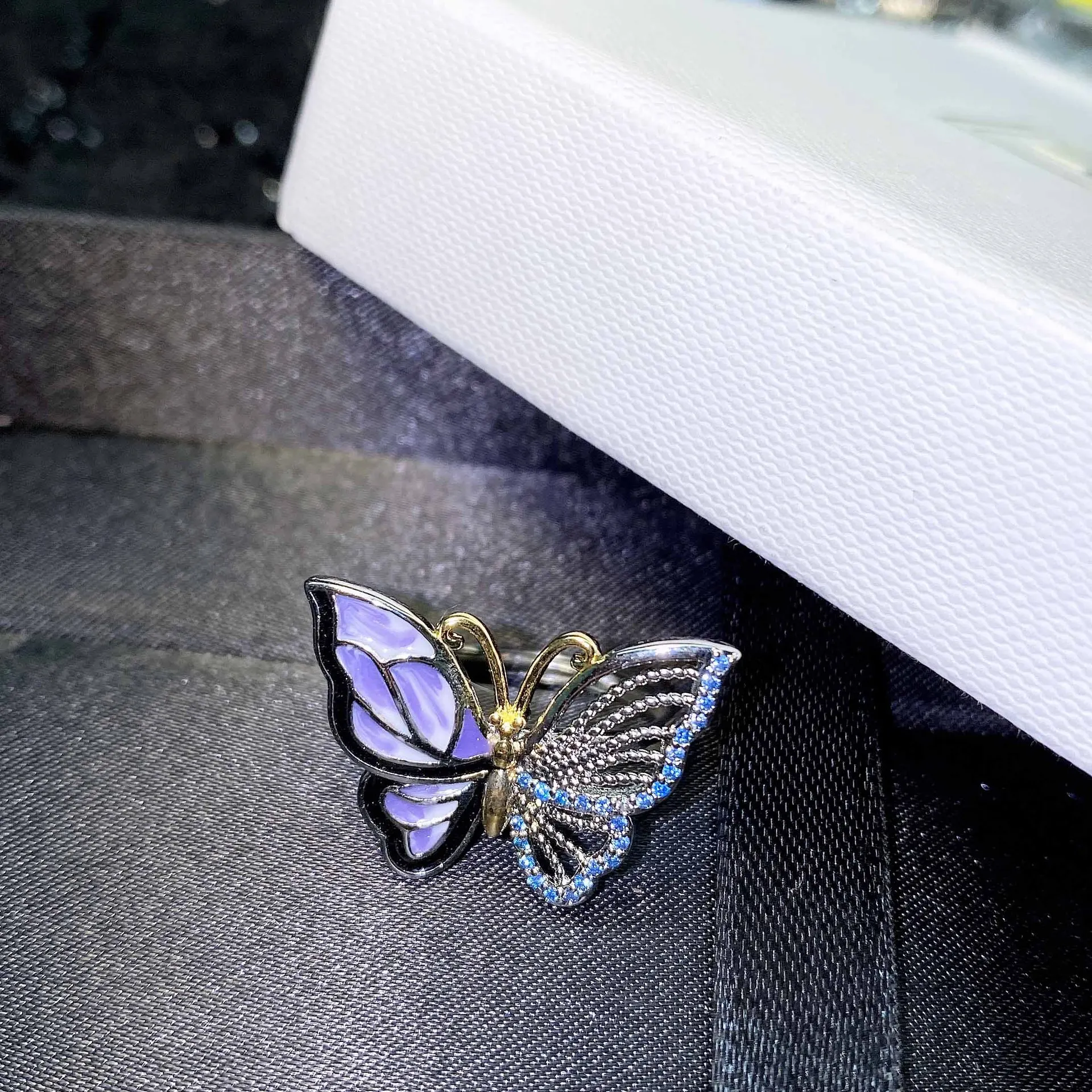 2021 New Trend Hollow Studded Enamel Butterfly Open Ring Fashion Women Jewelry With CZ
2021 New Trend Hollow Studded Enamel Butterfly Open Ring Fashion Women Jewelry With CZ