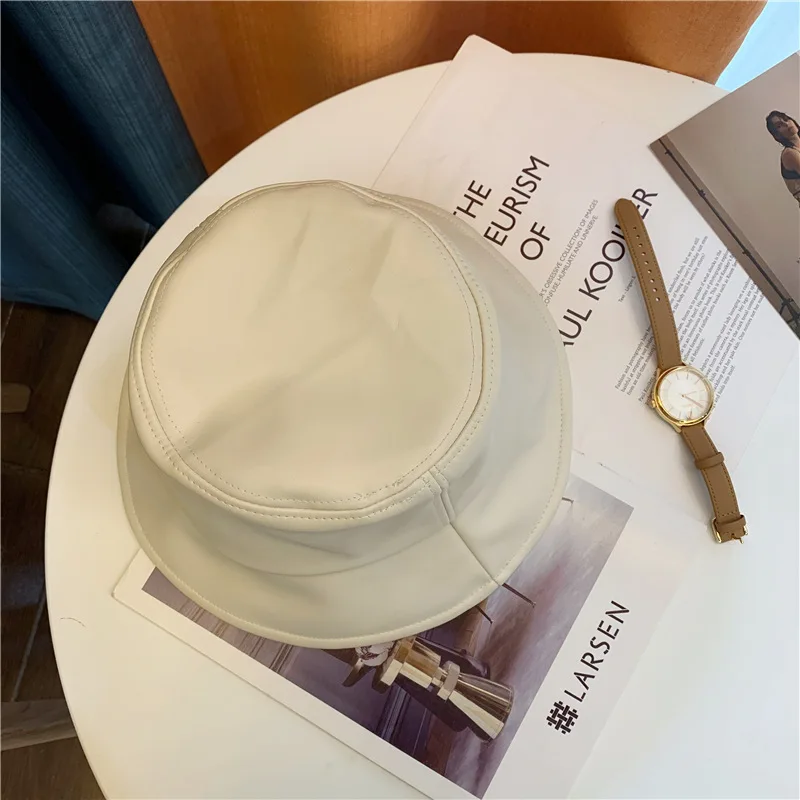 202105-MKT FAUX LEATHER PU SOLID FASHION leisure outdoors lady bucket cap MEN women fishermen hat
202105-MKT FAUX LEATHER PU SOLID FASHION leisure outdoors lady bucket cap MEN women fishermen hat